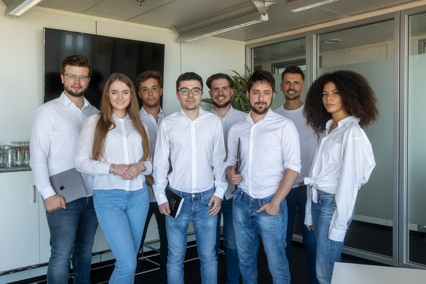 Das Profiseite-Team im Büro